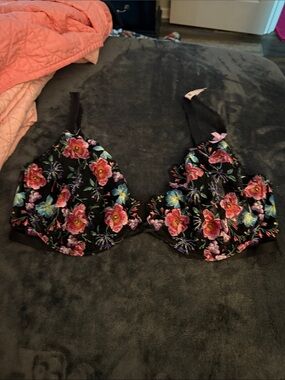 Victoria's Secret Black Bra with Multicolor Floral unlined bra Sz: 38DD